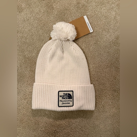 North Face Women’s NWT Beanie - Picture 2 of 6